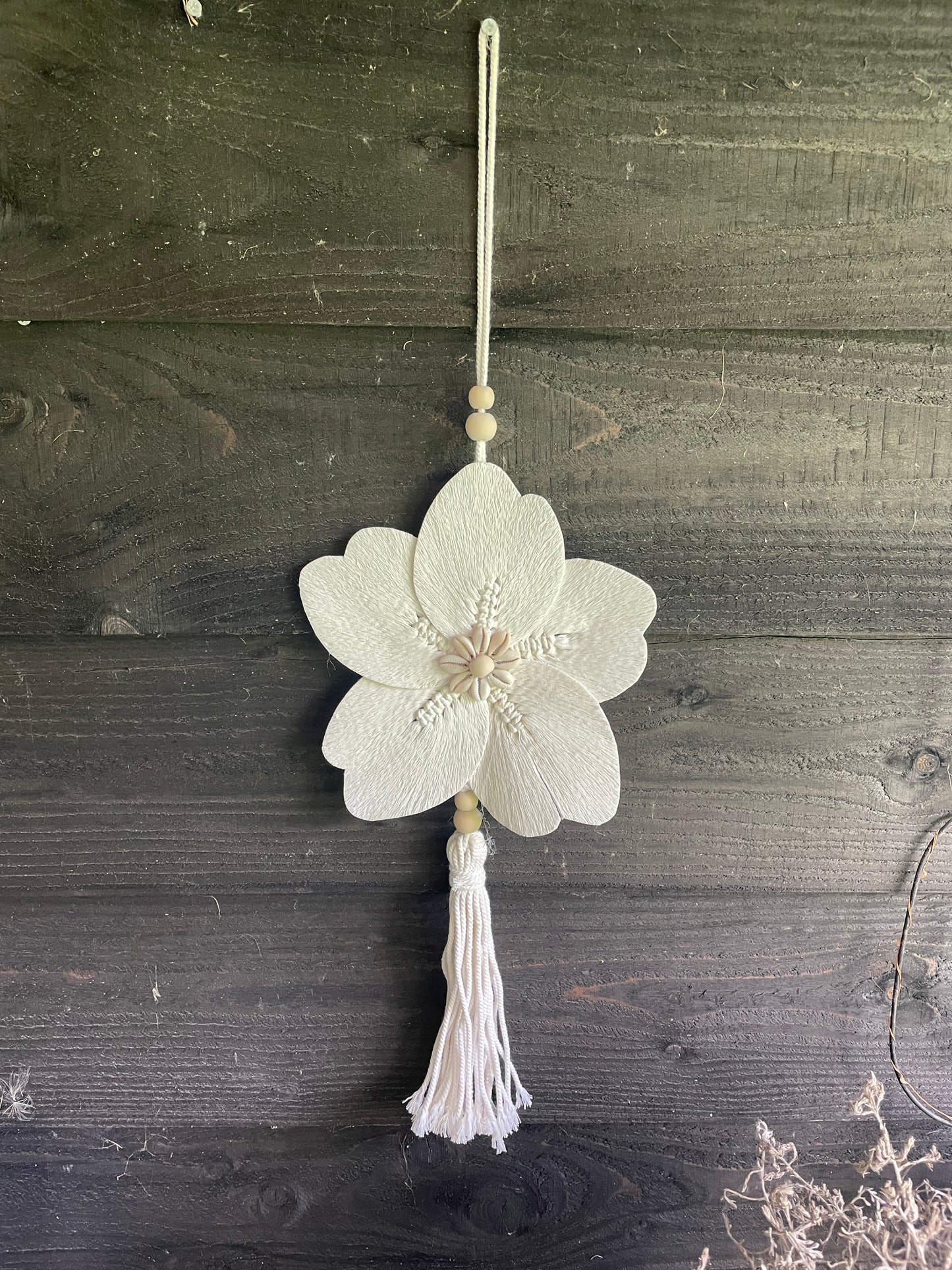 Marcrame Flower hanger