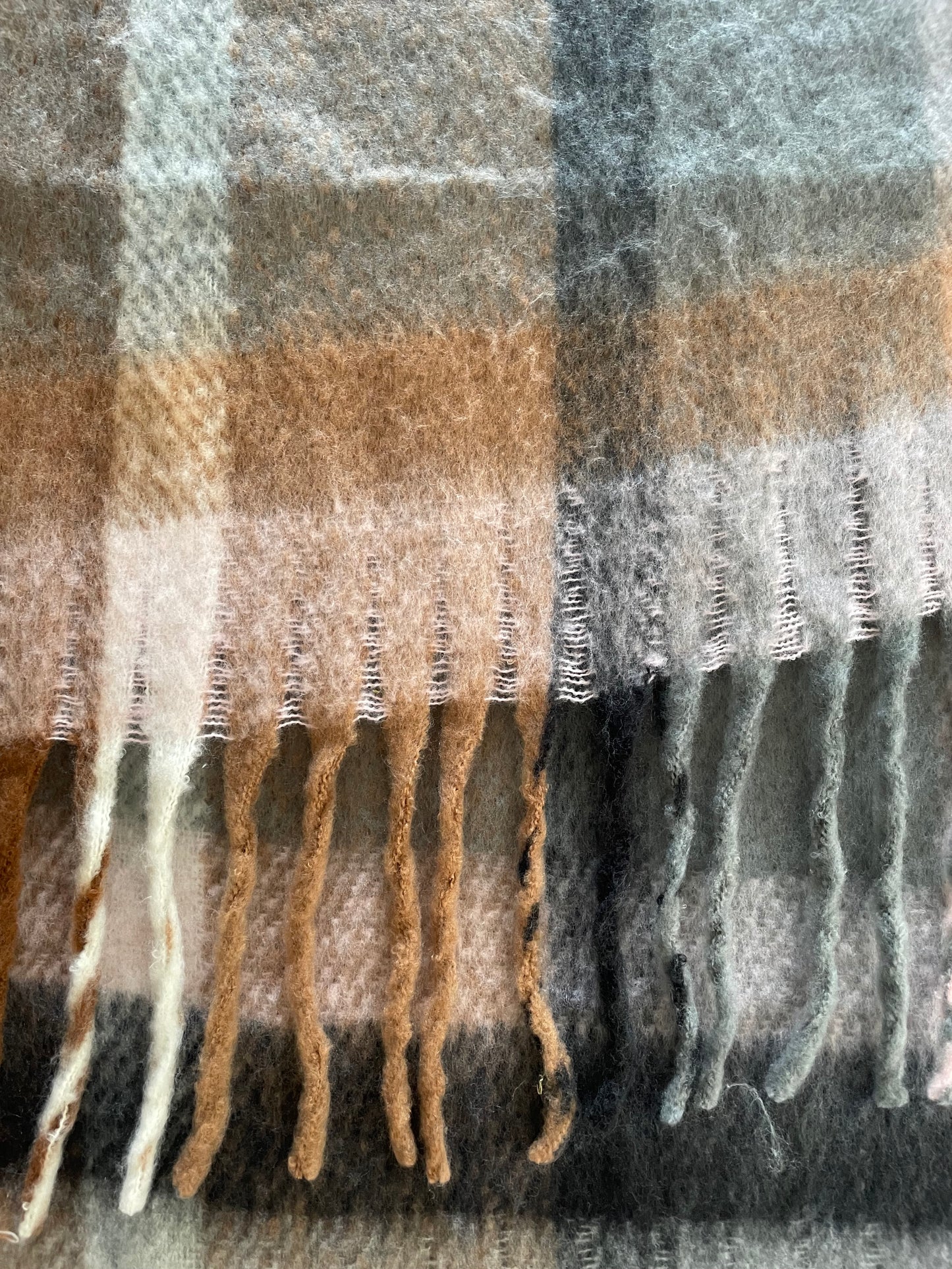 Winter / sjaal ruit oker/roze/ grijs/creme 1.90 x 50 heerlijk dik en zacht