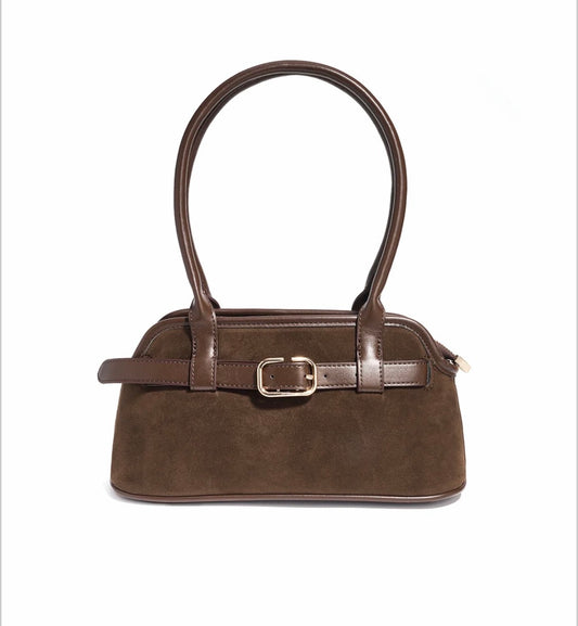 suede handbag 30 x7 x 14.5 cm binnenkant 3 vakjes voor pasjes en een vakje met rits