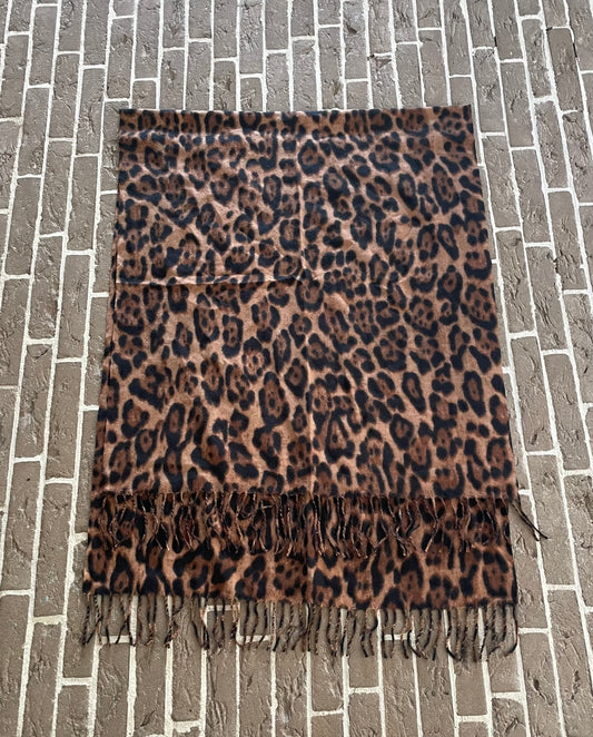 Winter/sjaal bruin luipaartprint xxl 1.85 X 70 eXL. kwastjes heerlijk zacht!