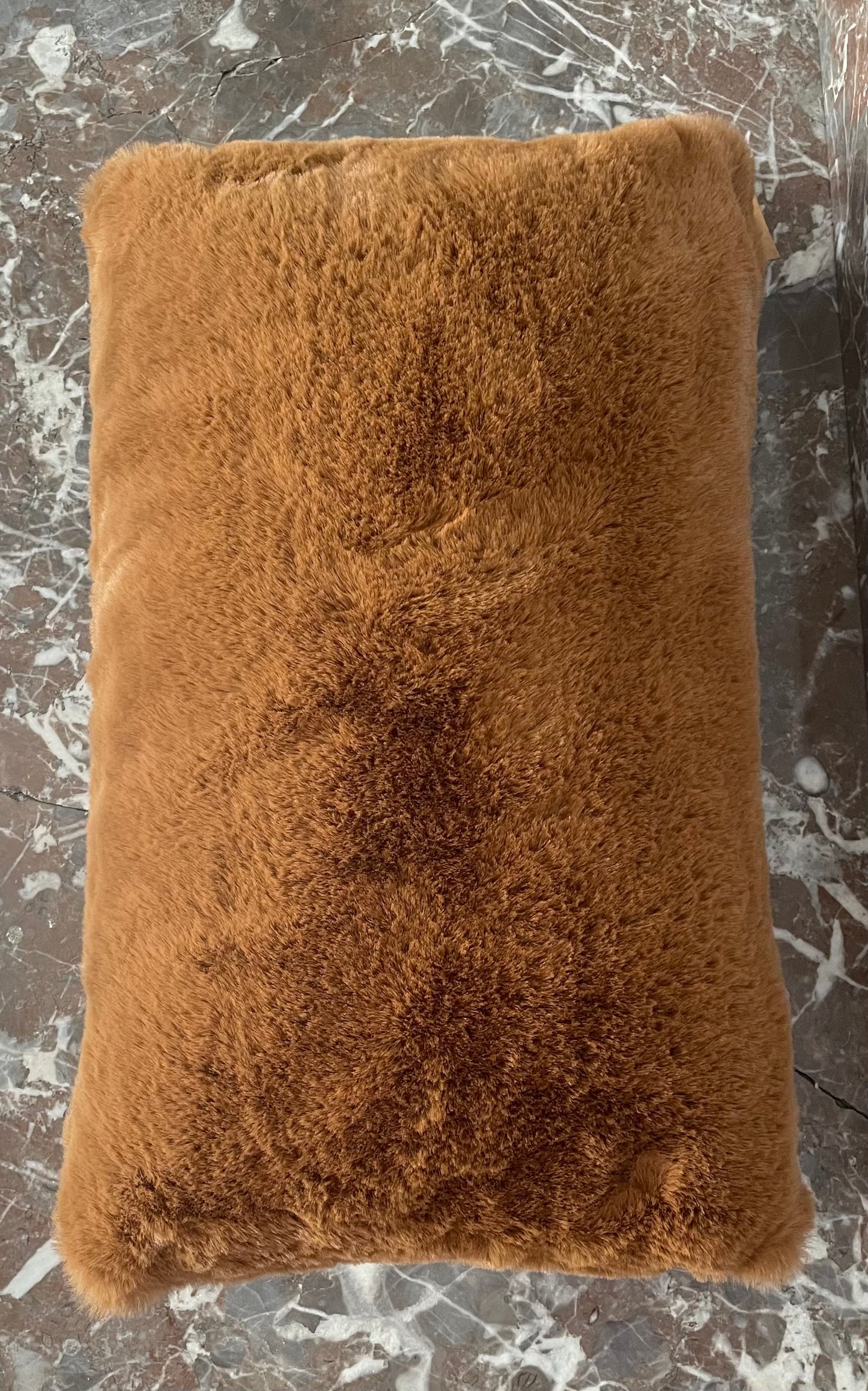 Dutch Decor sierkussen Zaya 30 x 50 bontlook Tabacco bruin incl. vulling 100% polyester