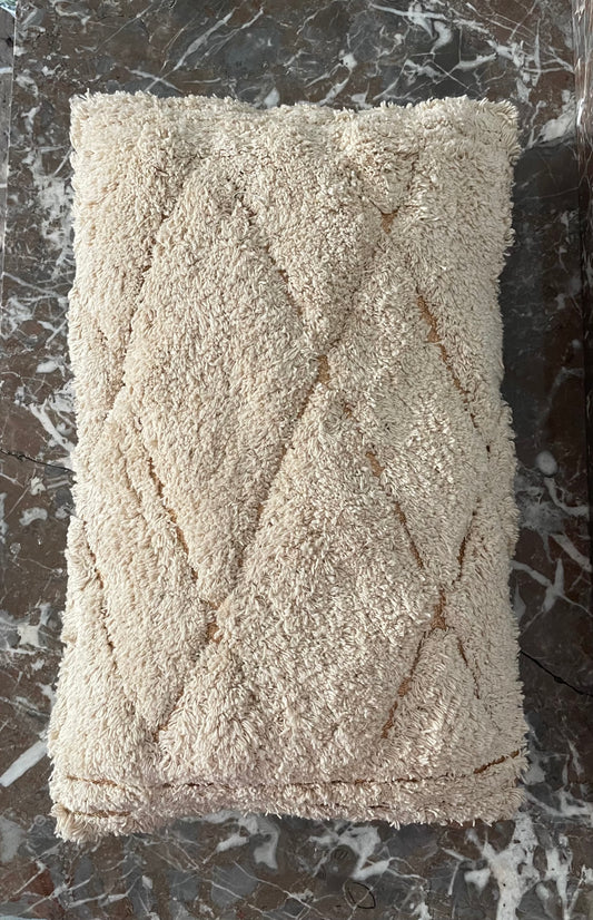 Dutch Decor sierkussen Duuk 30 x50 incl. vulling 100% katoen gouddetail beige