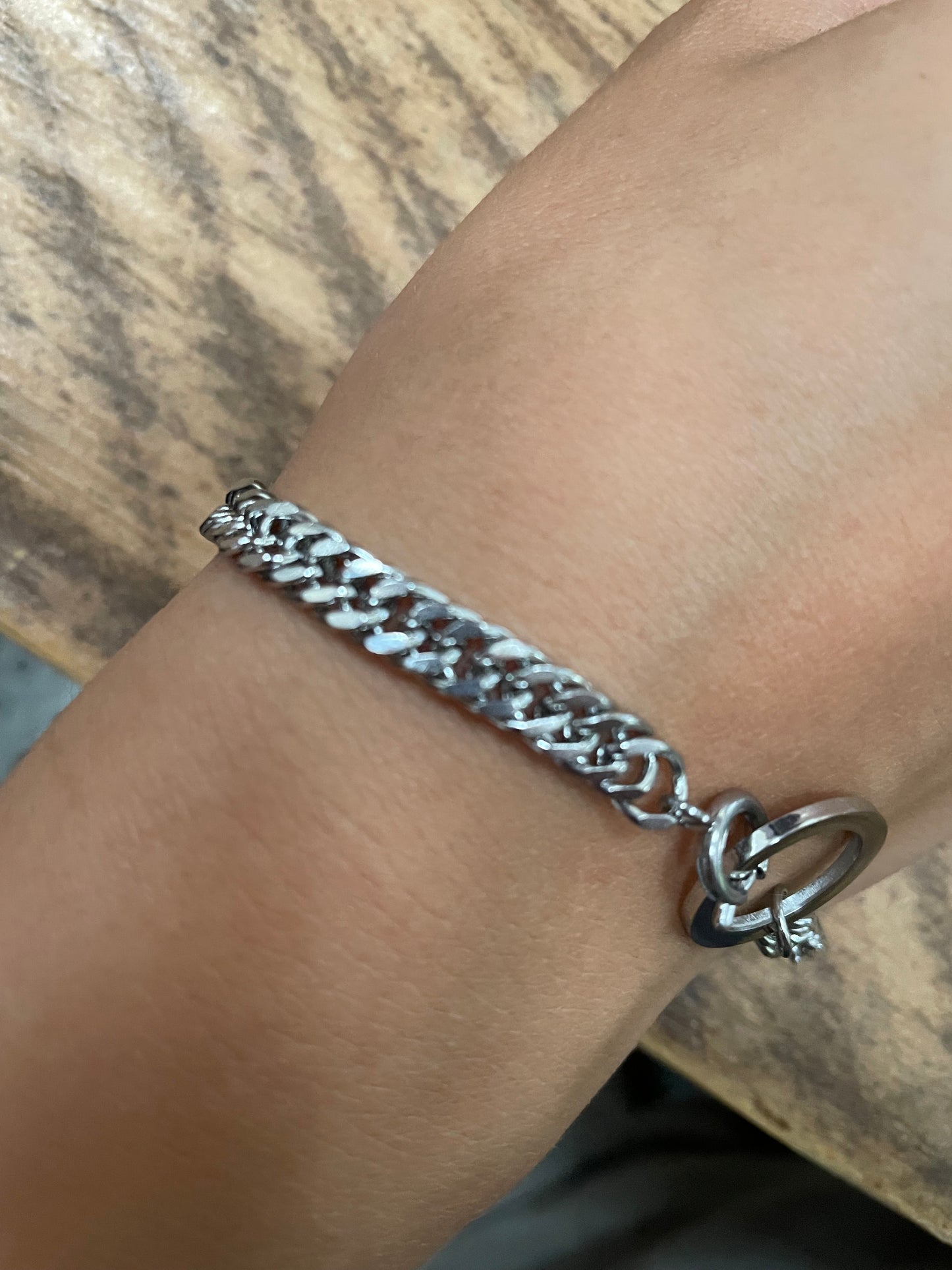 Connect braclet armband