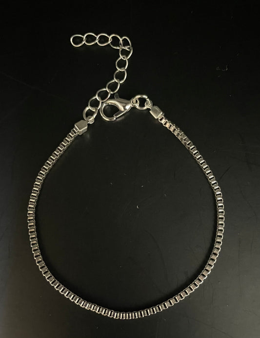 Armband zilver vierkant schakel 1,5 mm 18 plus 4,5 cm