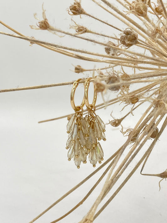 goudkleurige hangers met kraaltjes