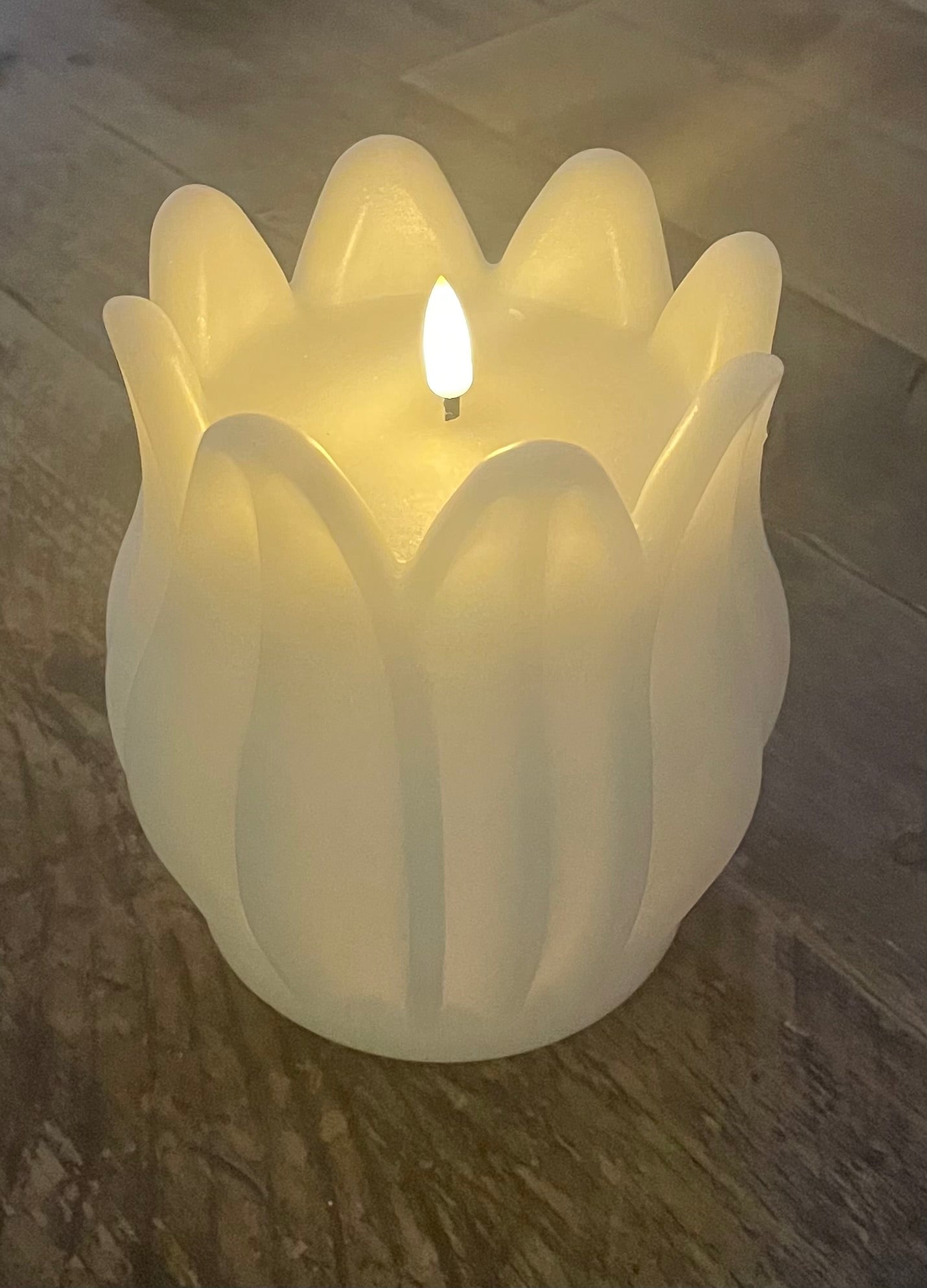 Kaars LED tulip creme 2x aa exl. 15 h x 12,5 b