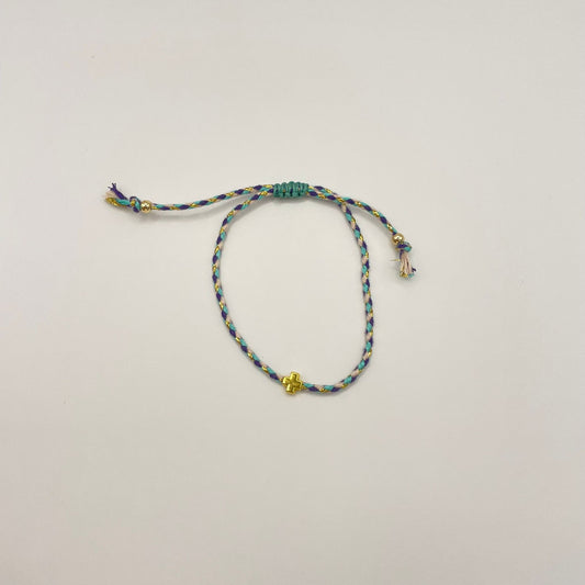 Blauwe armband met kruisje